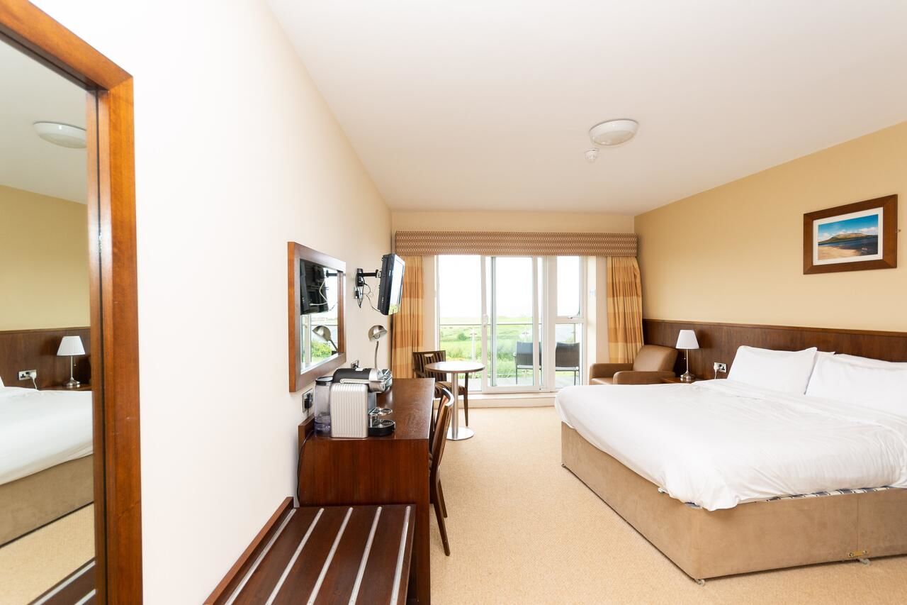 Отель Strandhill Lodge and Suites Слайго-21