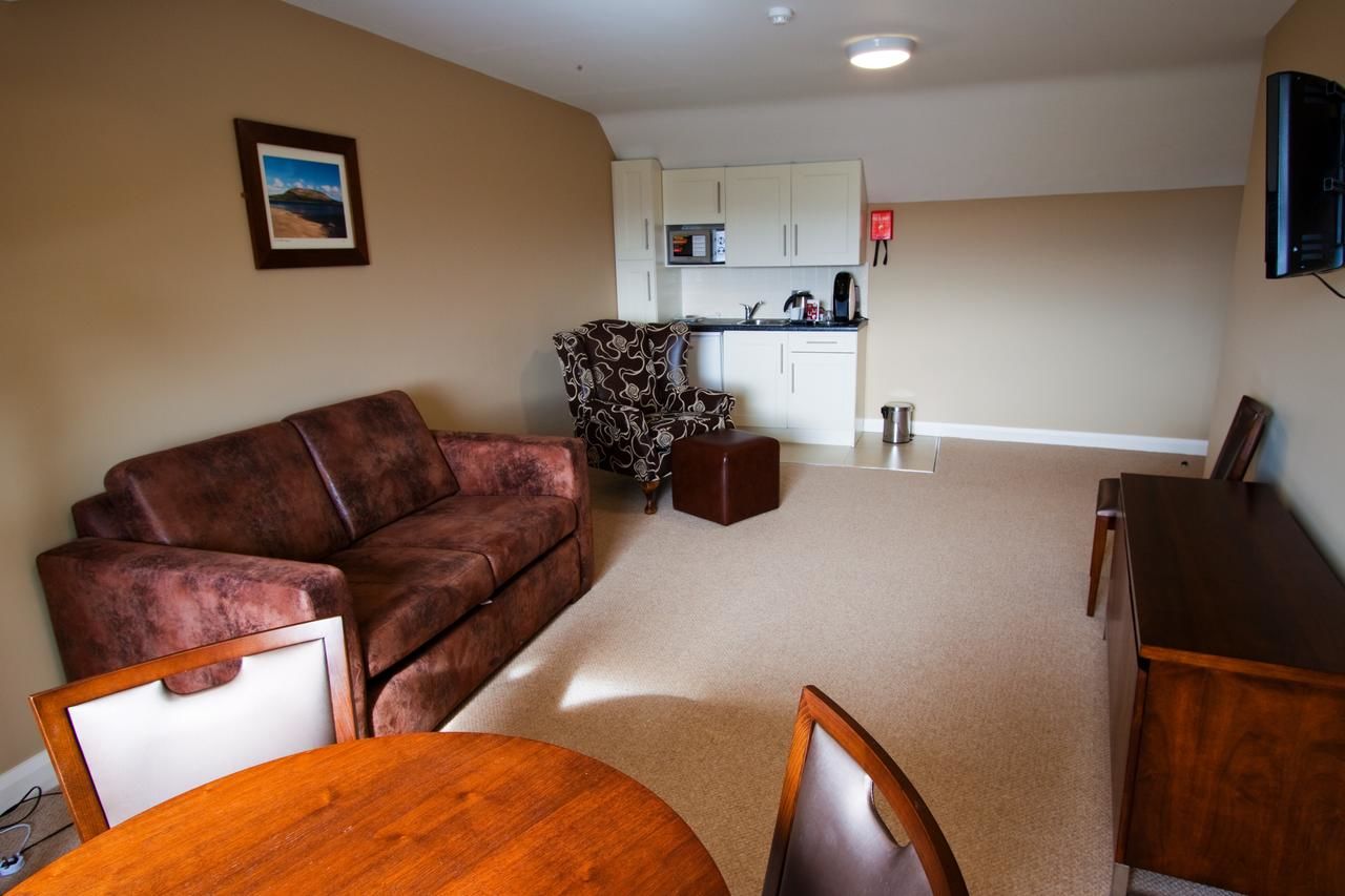 Отель Strandhill Lodge and Suites Слайго-41